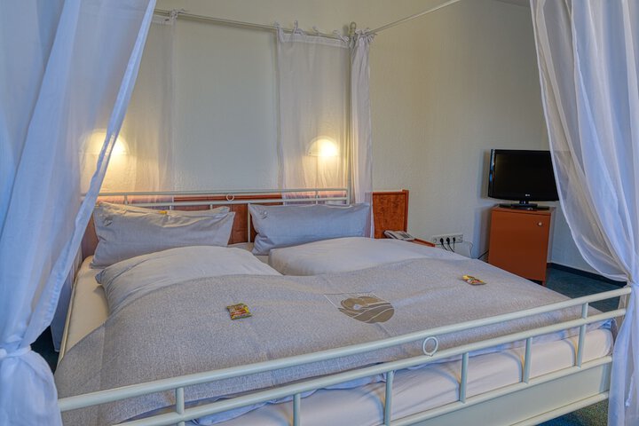 Room 20 of 27