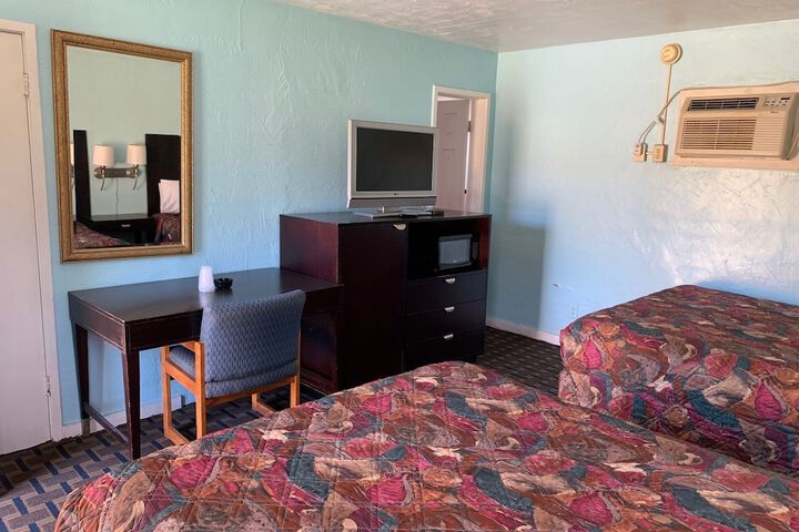 Room 4 of 22