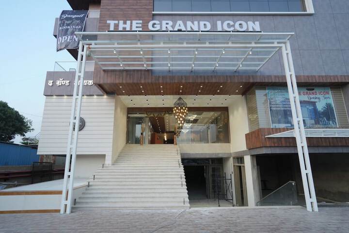 Hotel 98 of 102