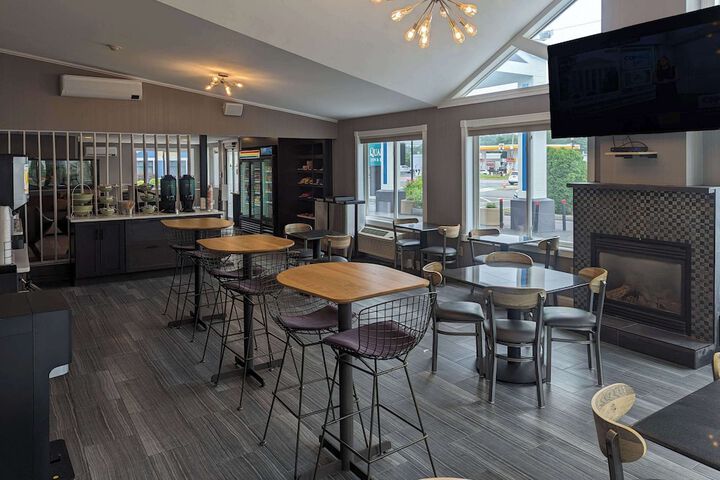 Breakfast area