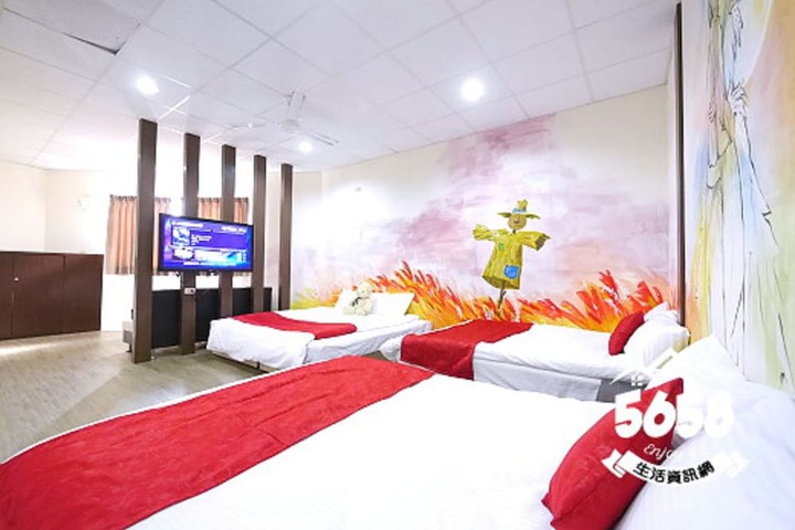 Room 12 of 20
