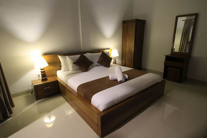 Room 9 of 34