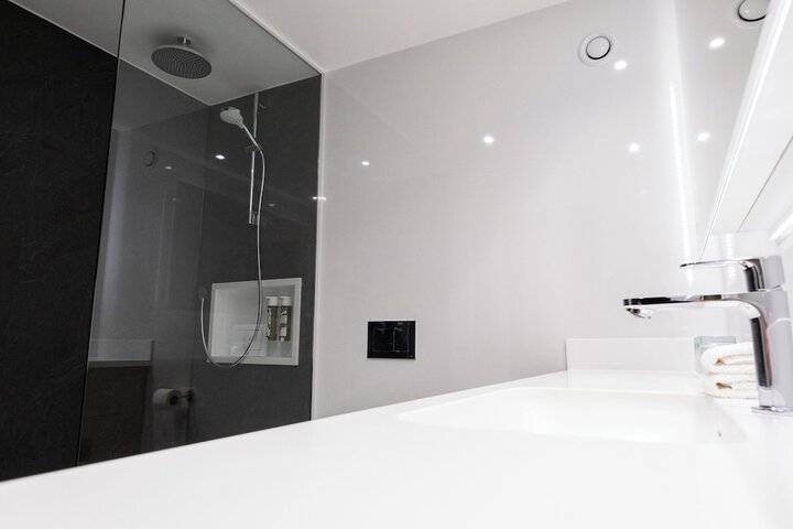 Room 44 of 110