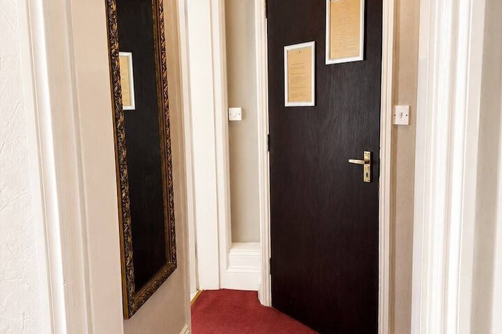 Room 18 of 47