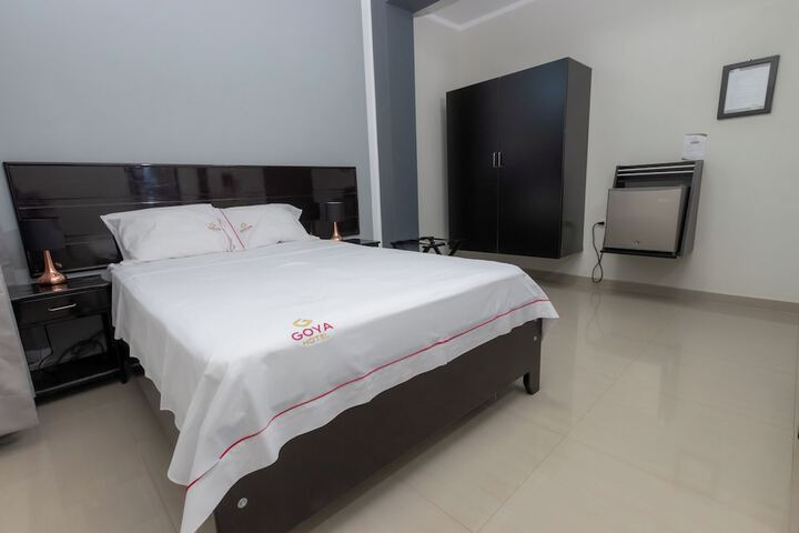 Room 12 of 65