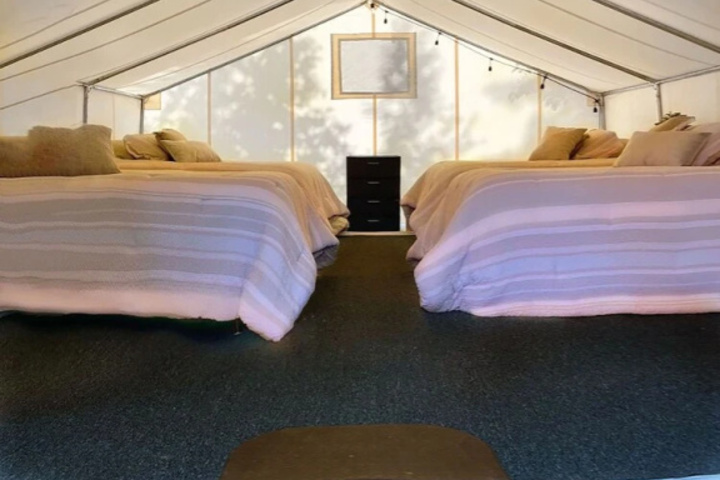 Room 2 of 8