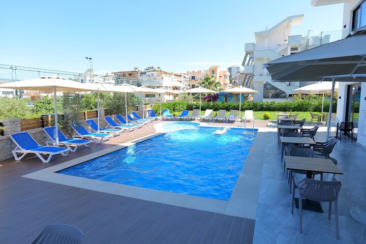 Pool 86 of 107