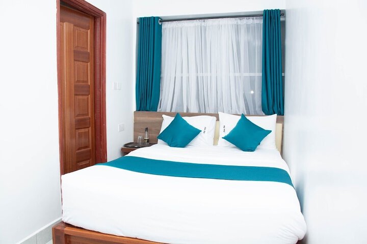 Room 4 of 22