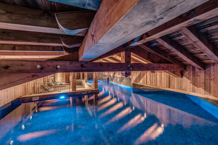 Pool 52 of 77