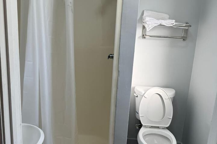 Room 9 of 22