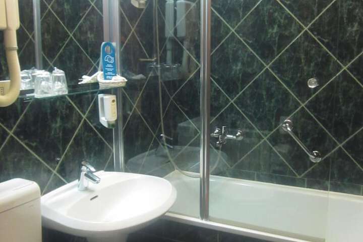 Clean Restrooms