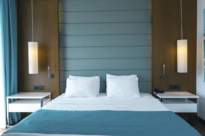 Room 25 of 158