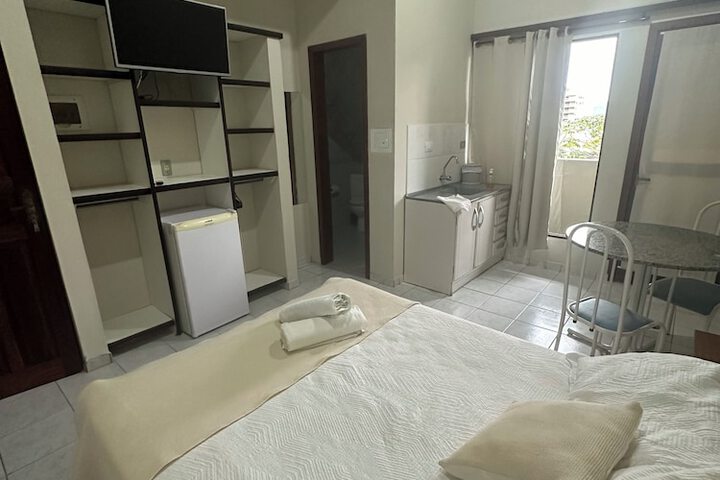 Room 6 of 37