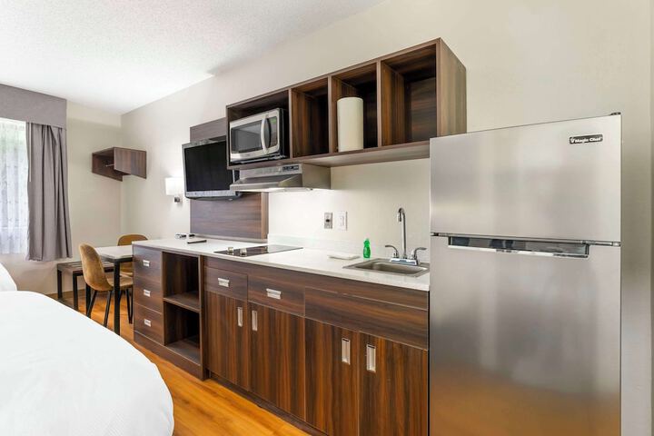Room 16 of 28