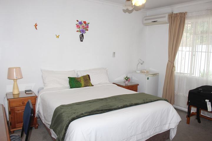 Room 182 of 288