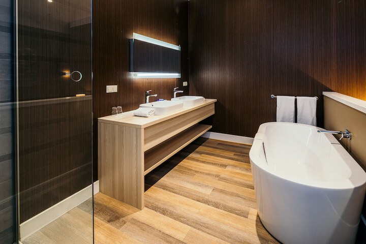 Room 41 of 62