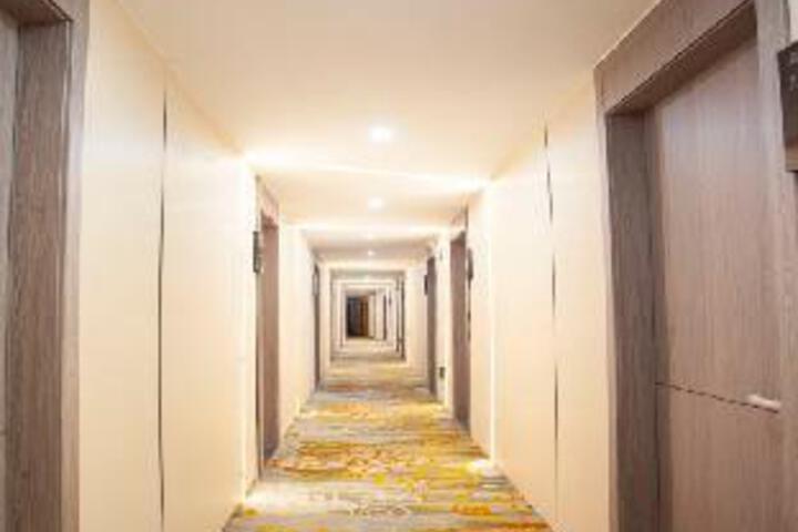 DreamNest Hotel