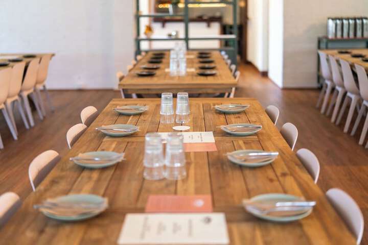 Dining 34 of 77
