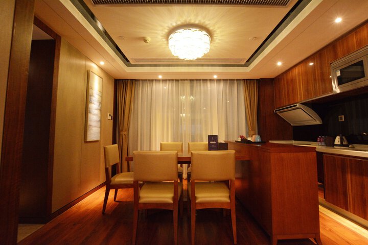 Room 28 of 62