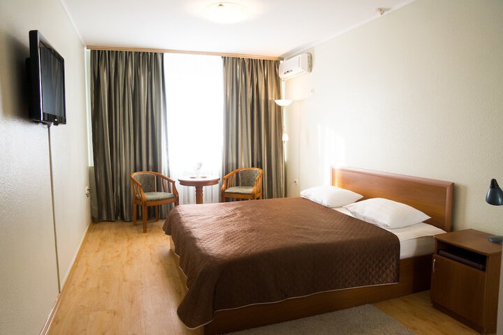 Room 5 of 87