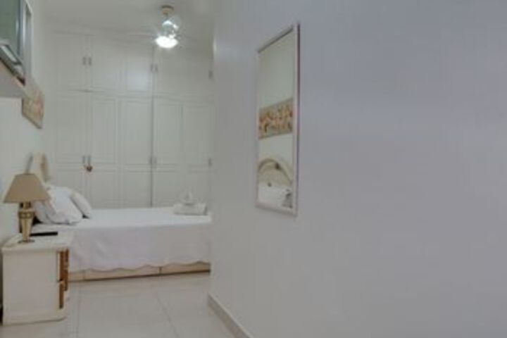 Room 4 of 19
