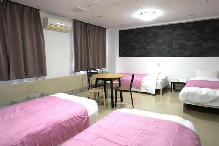 Room 5 of 26