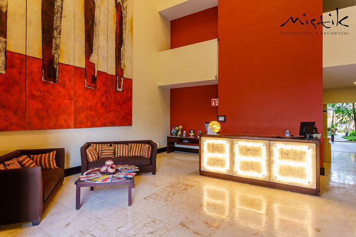 Hotel Interior 5 of 147