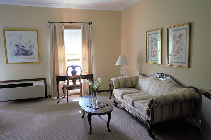Room 13 of 20