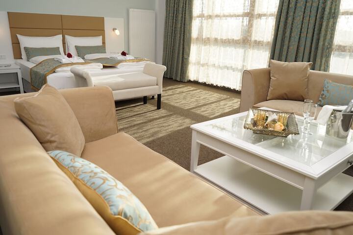 Room 9 of 29