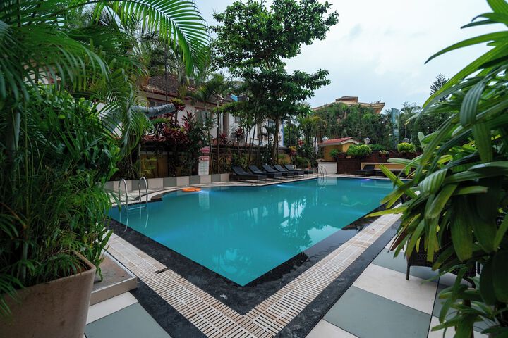 Pool 64 of 102