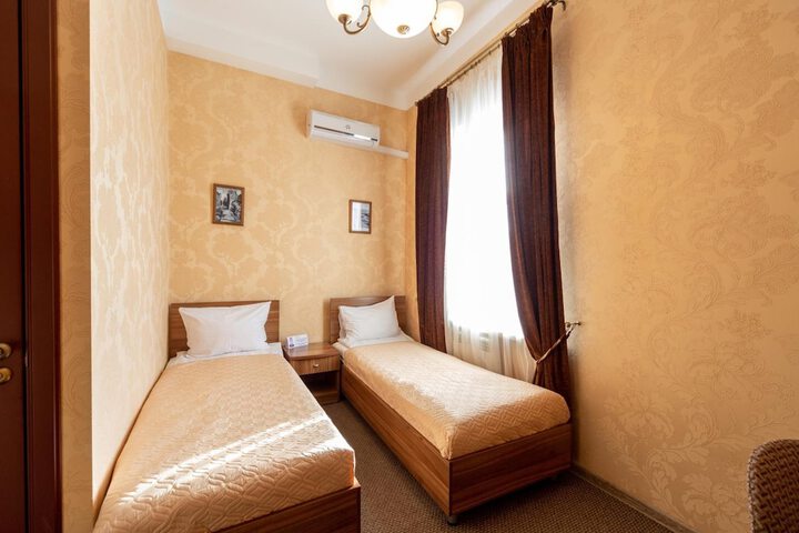 Room 28 of 51
