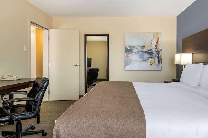 Room 28 of 58