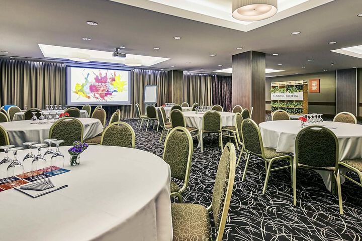 Business Center 146 of 156