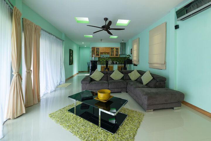Room 20 of 80
