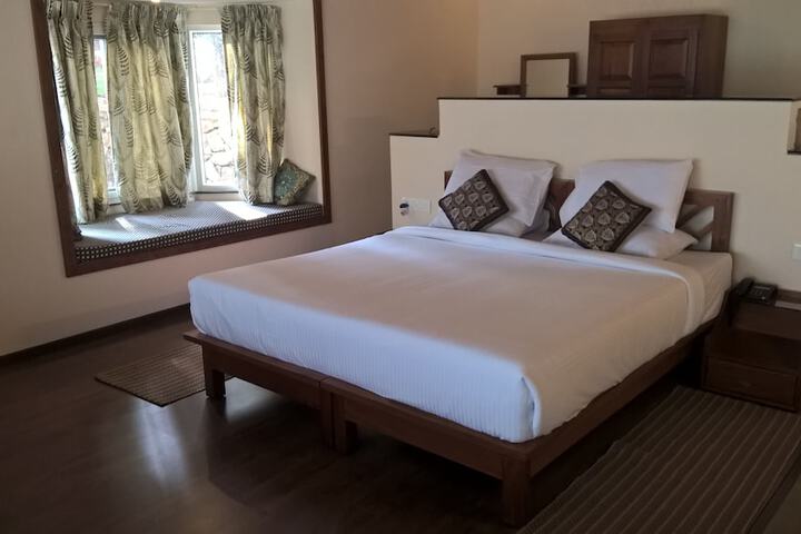 Room 8 of 53