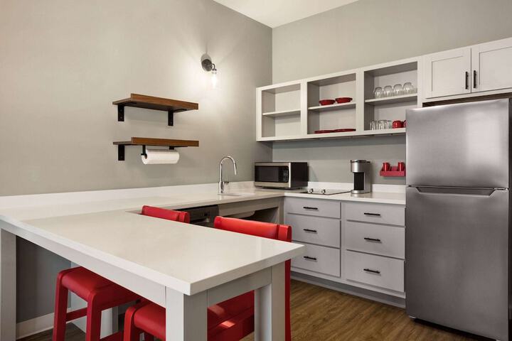 Room 12 of 43