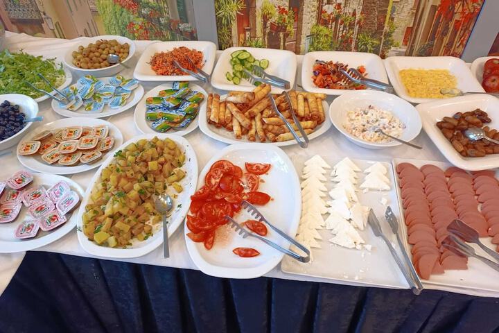 Dining 105 of 121