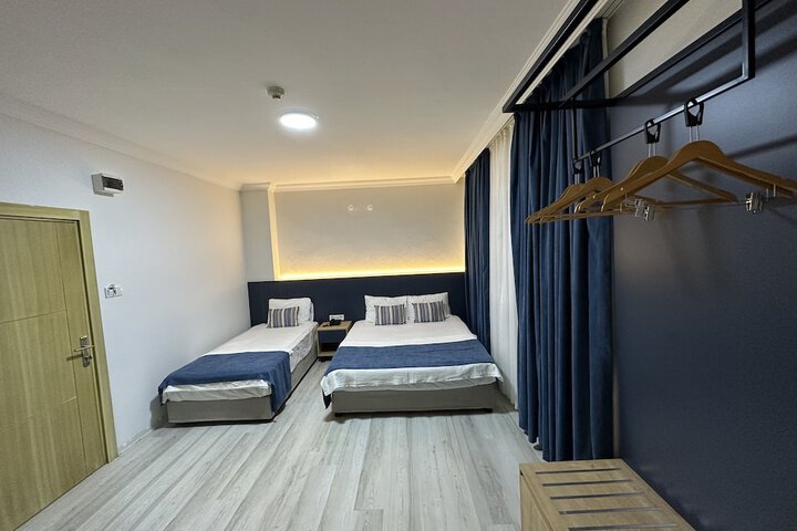 Room 10 of 22