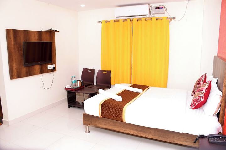 Room 6 of 42