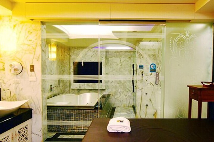 Room 19 of 23