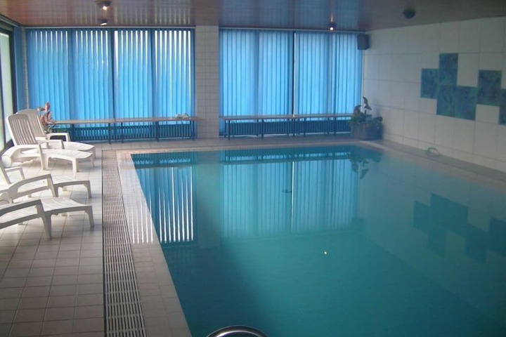 Pool 13 of 23