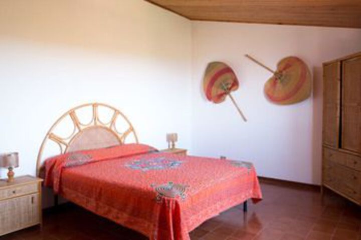 Room 18 of 37