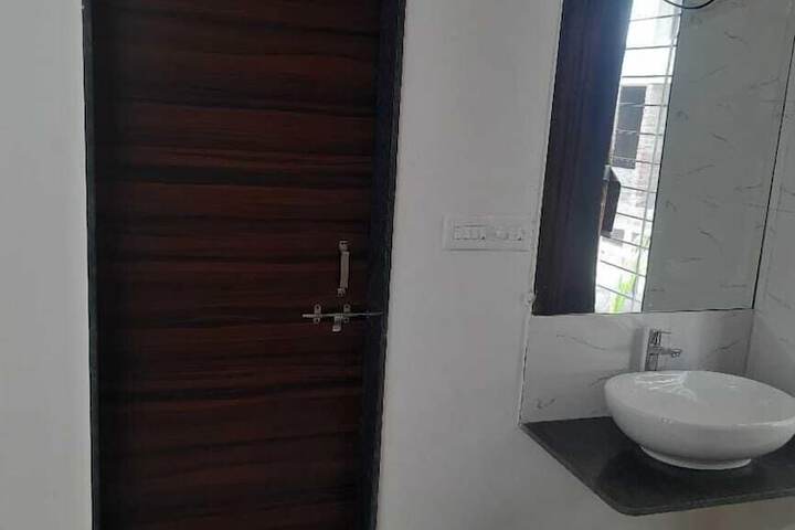 Room 15 of 43