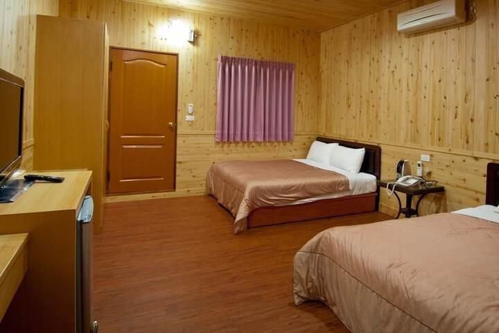 Room 3 of 16
