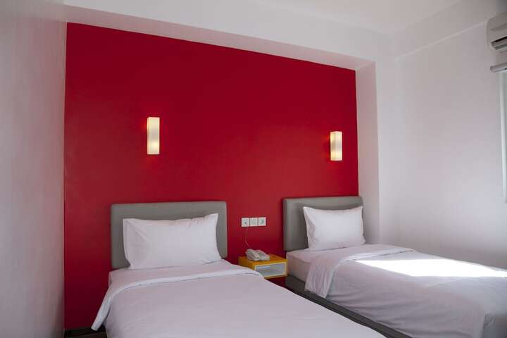 Room 5 of 19