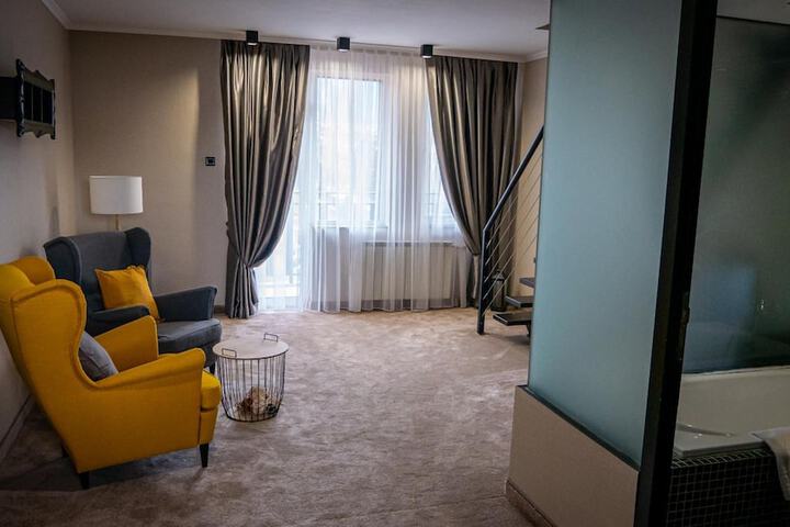 Room 20 of 44
