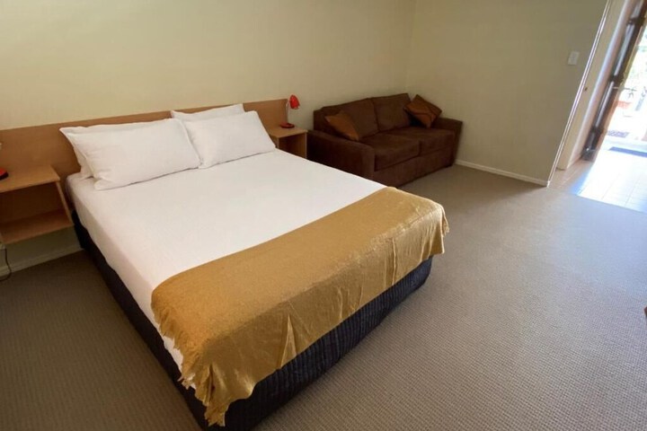 Room 7 of 35