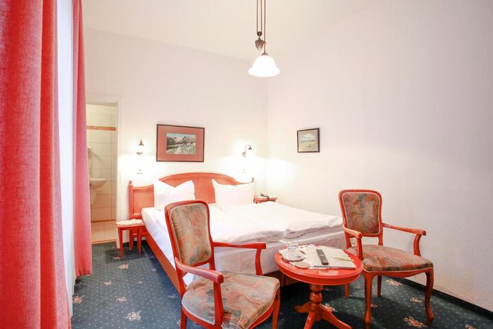 Room 14 of 60