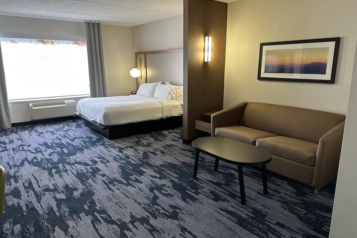 Room 7 of 74