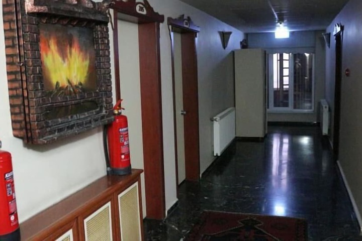 Ballroom/Hall 14 of 16